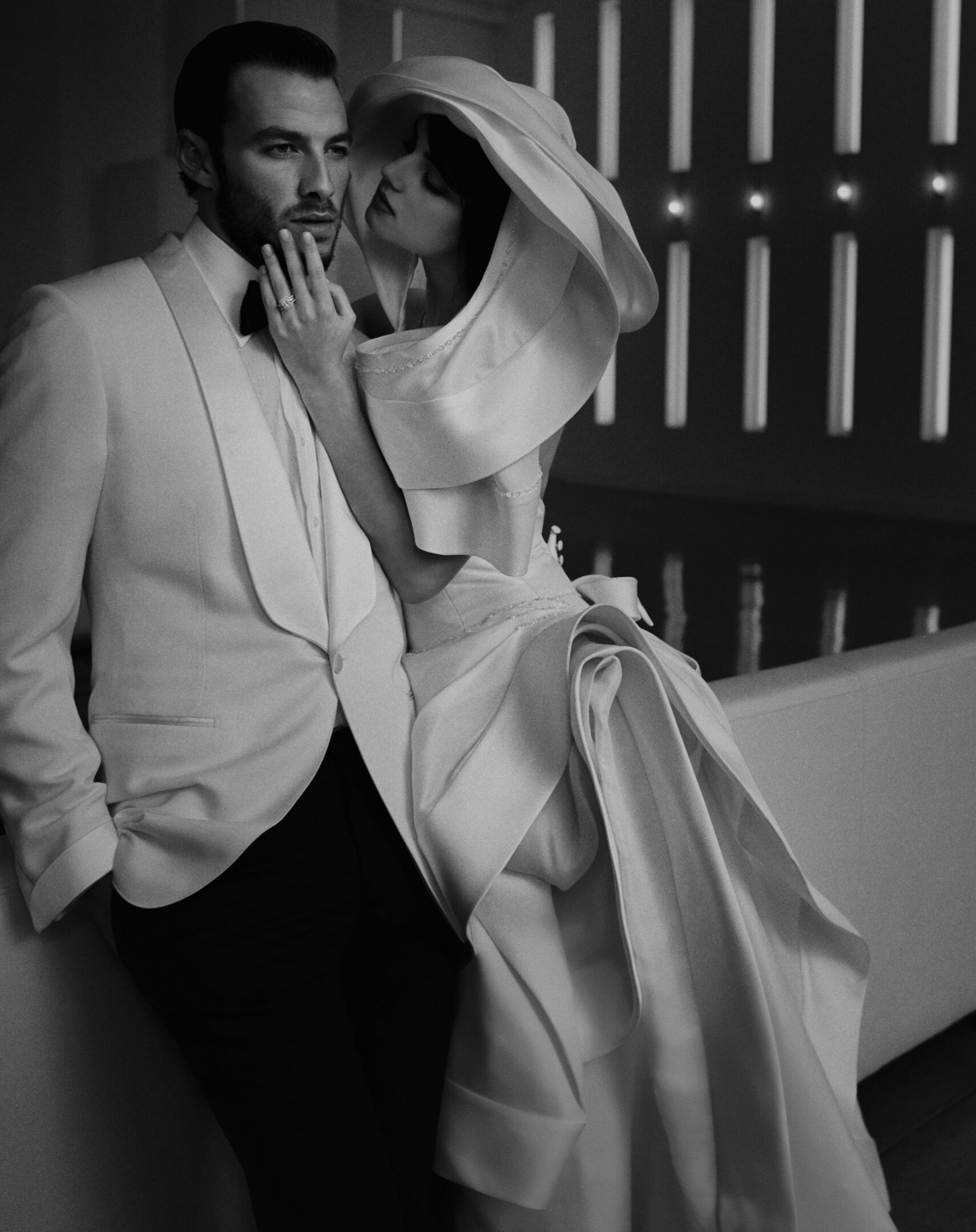 Forced to wrong size: 420x530, natural is 1339x1691!